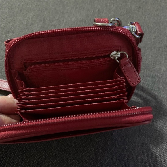 Vintage Danier Red Leather cell phone crossbody - Picture 2 of 4